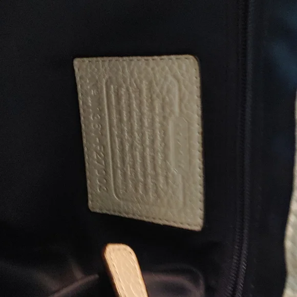 Coach purse - Picture 2 of 3